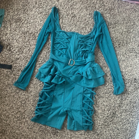 SHEIN X DEATH BY DOLLS Crisscross Mesh Panel Ruffle Trim Backless Romper - Picture 10 of 11